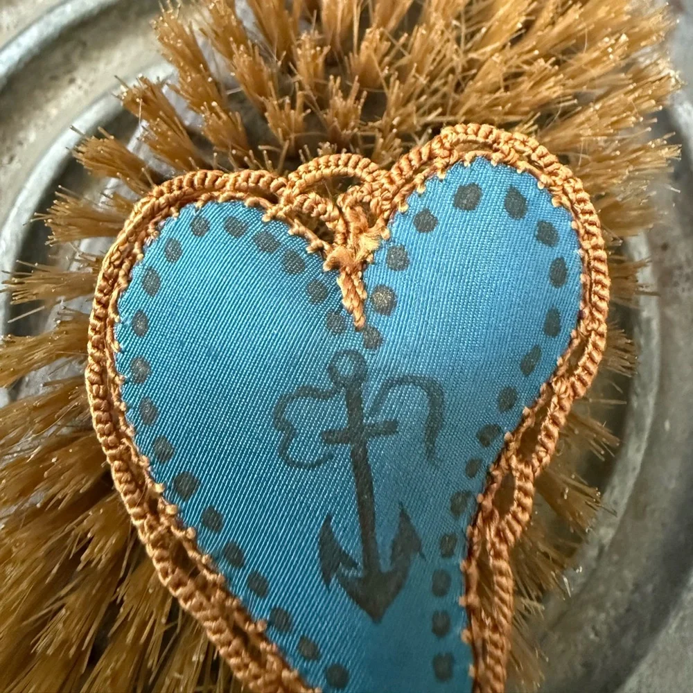 Vintage Handmade Nautical Heart Embroidered Art Pendant - Picture 9 of 10